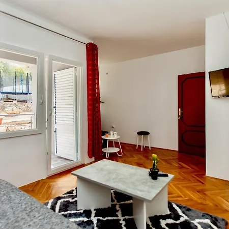 Apartment Amica Trogir