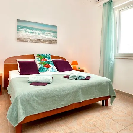 Apartment Amica Trogir
